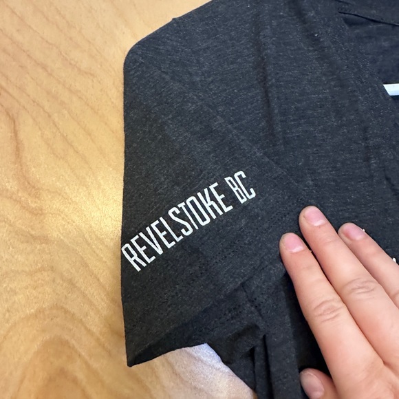 Buck V-neck Tee - Picture 2 of 5